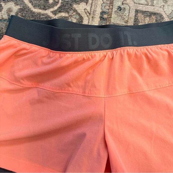 Nike Dri-Fit Women’s Athletic Running Shorts with Built in Spandex Small - Picture 2 of 10